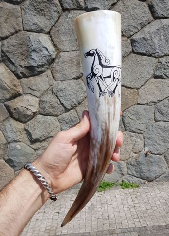 SLEIPNIR, CARVED DRINKING HORN - 0.3 L