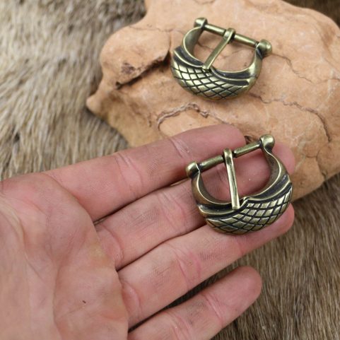 MEDIEVAL BELT BUCKLE, REPLICA, ZINC ANT. BRASS