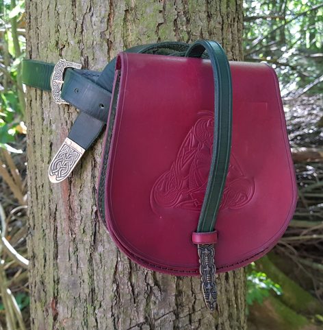 GOTLAND, VIKING LEATHER BAG WITH A BELT