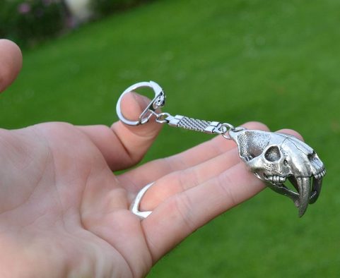 SMILODON, PORTE-CLÉS CRÂNE DE TIGRE À DENTS DE SABRE