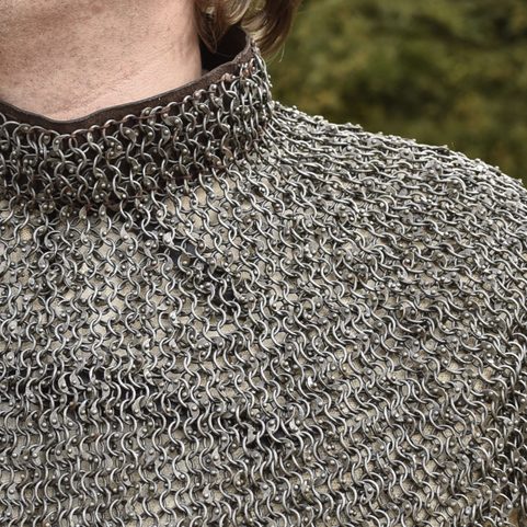 RING RIVETED COLLAR WITH LEATHER STRAPS AND BUCKLES