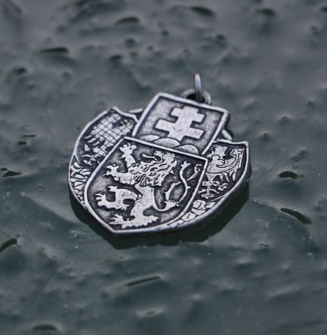 CZECHOSLOVAK LEGION, COAT OF ARMS, PENDANT, ZINC