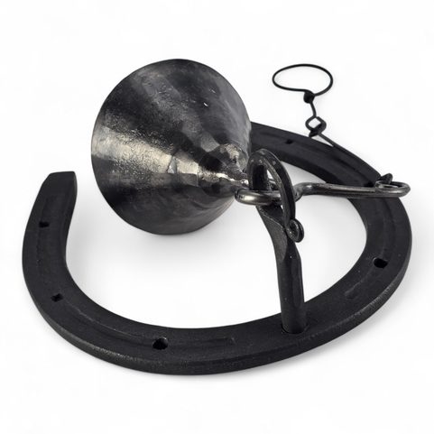 CLOCHE DE FERME FORGÉE EN FER À CHEVAL