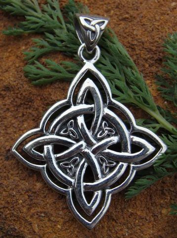 KNOTTED PENDANT, SILVER 925