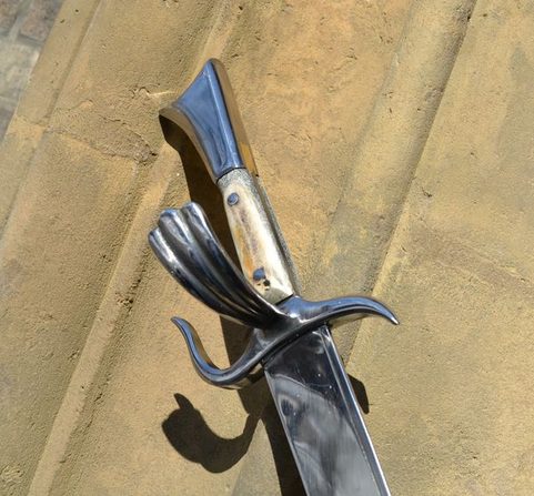 MITTELALTERLICHER FALCHION MIT HIRSCHHORNGRIFF