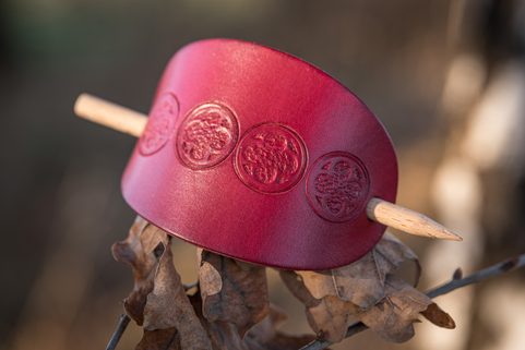 PRAGA, LEATHER HAIR CLIP, RED
