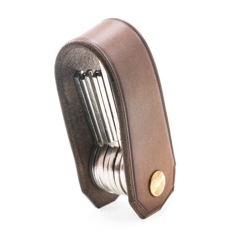 BALFOUR, LUXURY LEATHER KEYCHAIN BROWN