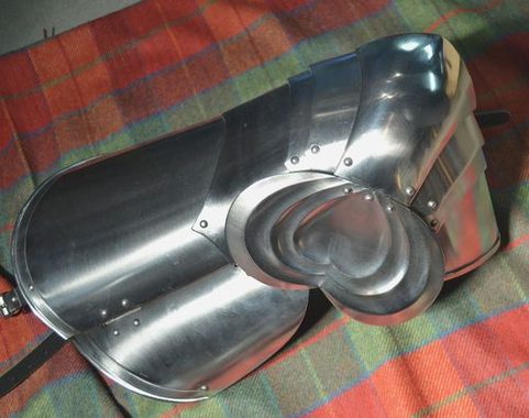 ARMURE DE JAMBE PERSONNALISÉE - POLEYNS ET CUISSES, POLIS, 1.5 MM