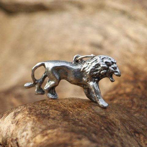 LION, PENDANT