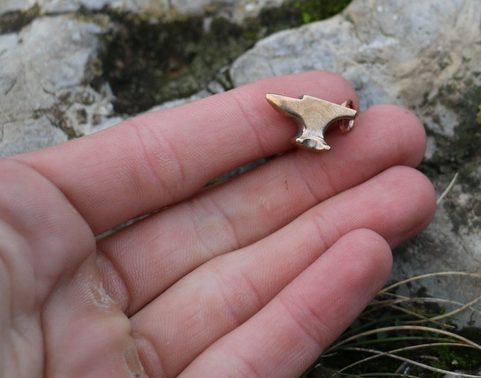 ENCLUME, PENDENTIF, BRONZE