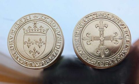 ECU OF CHARLES VIII, A REPLICA OF A FRENCH BRASS COIN