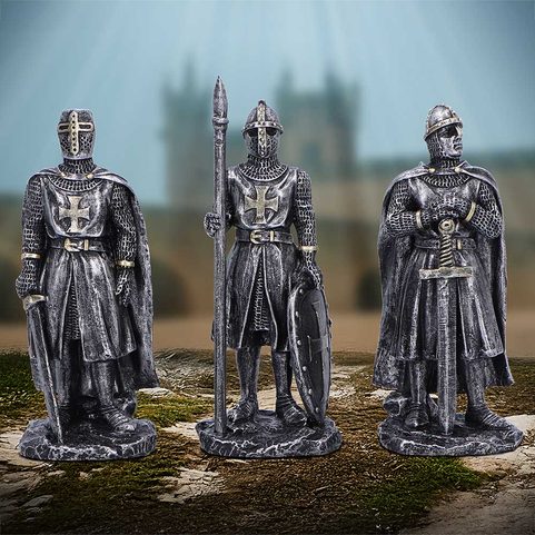 KNIGHTS, TEMPLARS, FIGURES - 3 PIECES