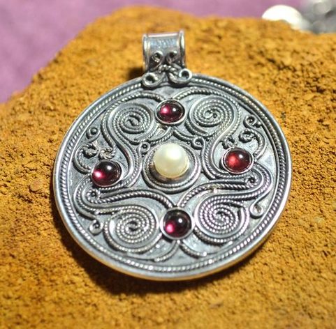 BATTERSEA, LUXURY BRYTHONIC JEWEL, PEARL, GEMSTONES - SILVER 925, 13 G