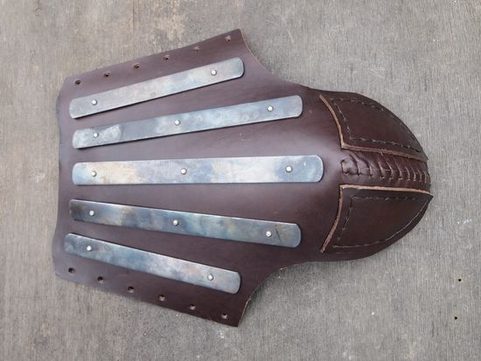 HEAVY LEATHER GREAVES REINFORCED WITH STEEL STRIPS, PRICE FOR THE PAIR