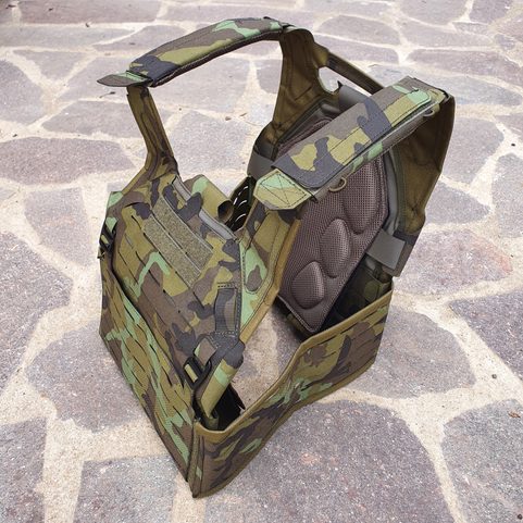 PERUN PLATE CARRIER - TACTICAL VEST VZ.95 CZECH CAMO