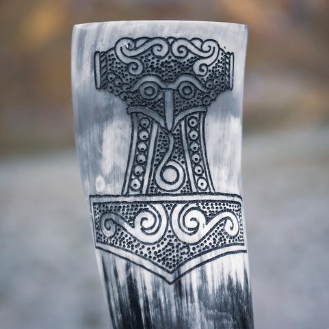 THOR'S HAMMER, ENGRAVED DRINKING HORN