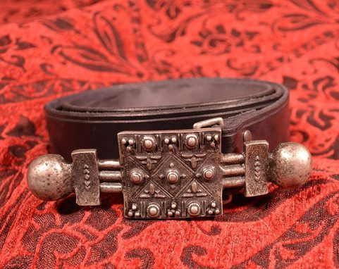 MODERN BELT WITH CIMBRI, GERMANIC BUCKLE