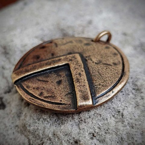 SPARTAN SHIELD, PENDANT, ZINC, ANTIQUE BRASS