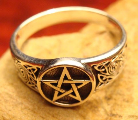 WICCAN SILVER RING