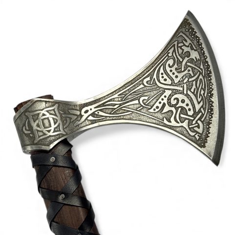 SKJALDBORG, HACHE VIKING GRAVÉE