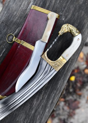 FALCATA, EIN VORRÖMISCHES SCHWERT VON DER IBERISCHEN HALBINSEL