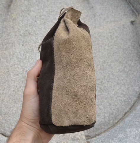 LARGE HISTORICAL LEATHER POUCH FOR COINS