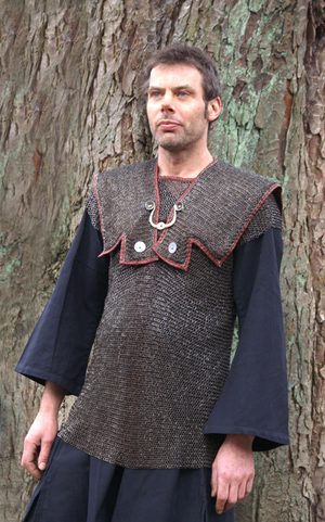 LORICA HAMATA, ARMURE À ANNEAUX RIVETÉS, CHEMISE