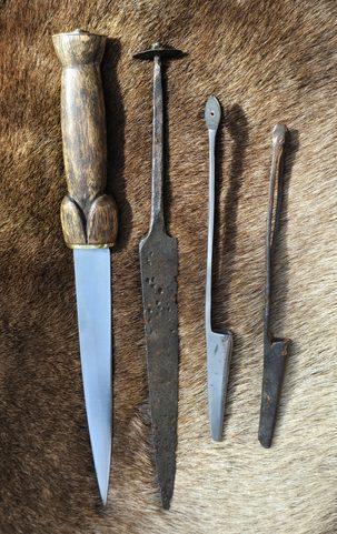 BOLLOCK OR PHALLIC DAGGER, REPLICA FROM XV.CENTURY, HUSSITE WARS, BOHEMIA