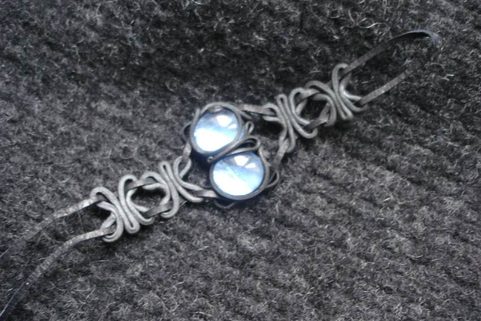 NECKLACE - BLUE GLASS