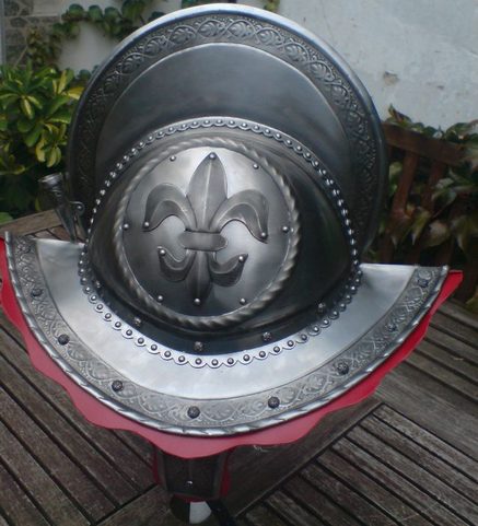 MORION HELMET WITH FLEUR DE LIS, DECORATED