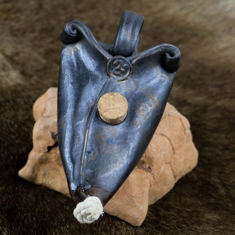 TRISKEL HISTORICAL CERAMIC OIL LAMP