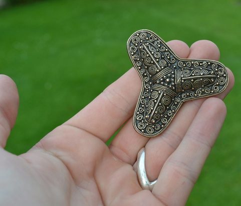 VIKING TREFOIL BROOCH, BRONZE