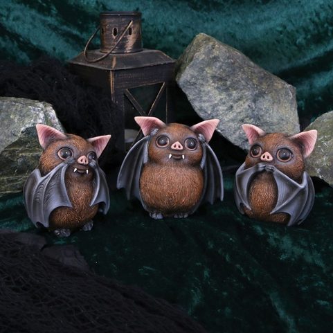 THREE WISE BATS, FIGURINES SET