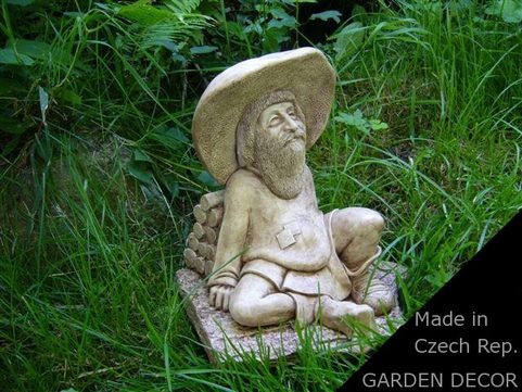 MUSHROOM DWARF, GARDEN SCULPTURE
