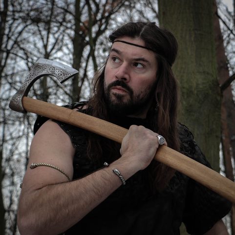 VALKNUT ETCHED VIKING AXE - NATURAL WOODEN HANDLE