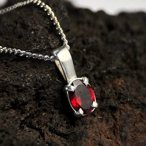 GARNET PENDANT, FACETED GEM, STERLING SILVER