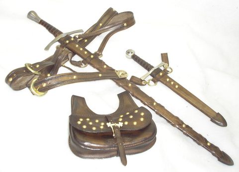 CUSTOM MADE SET, SCABBARDS AND BAG