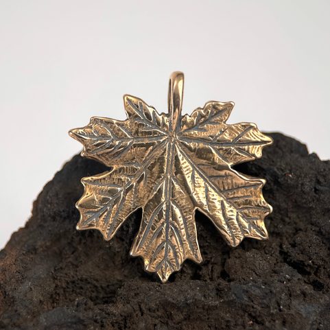 MAPLE LEAF, BRONZE PENDANT