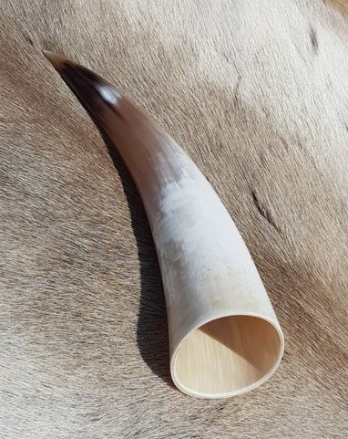 SLEIPNIR, ODIN'S HORSE, CARVED DRINKING HORN - 0.3 L