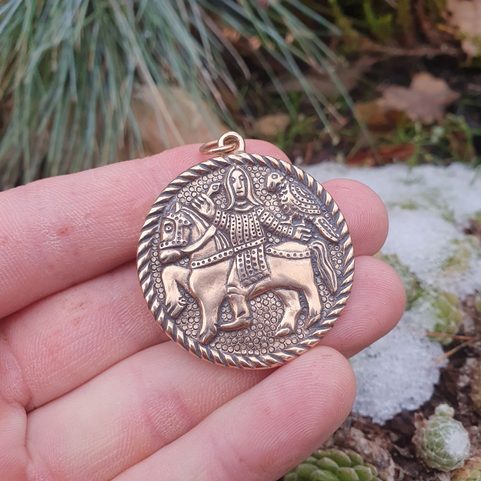 MEDIEVAL FALCONER MORAVIA MAGNA BRONZE PENDANT