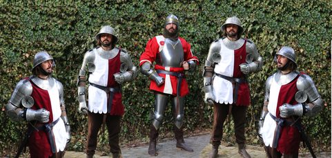 KING AND 4 KNIGHTS, COSTUME RENTAL