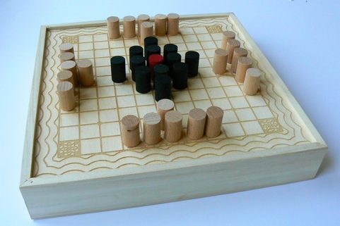 HNEFATAFL, TAFL, WIKINGER-BRETTSPIEL