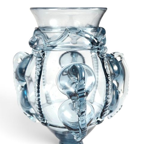 HISTORISCHER BLAUER RÜSSELBECHER, VENDELZEIT, 7. JAHRHUNDERT