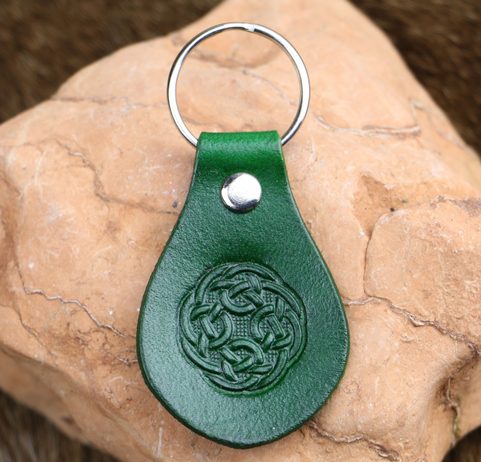 CELTIC KNOT, LEATHER KEYCHAIN GREEN
