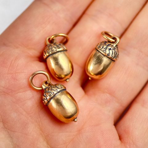 ACORN, OAK PENDANT, BRONZE