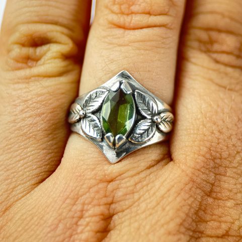 SHAMROCK, RING, MOLDAVITE, SILVER
