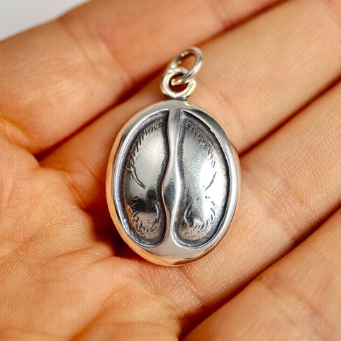 EMPREINTE DE CERF, PENDENTIF, ARGENT