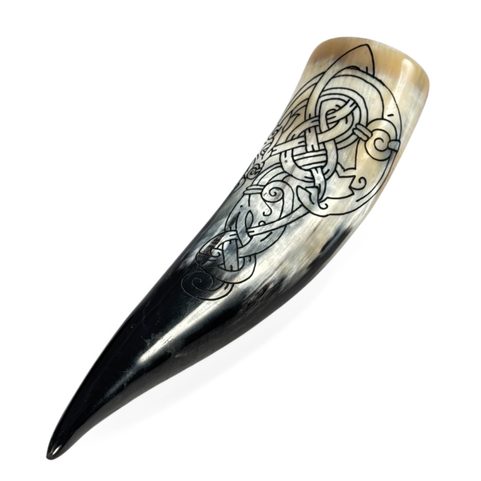 CELTIC WOLF, CARVED DRINKING HORN 0,4 L