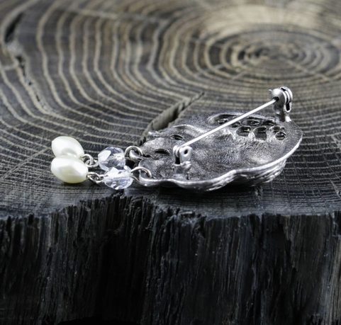 NUIT FÉE, ART NOUVEAU, COSTUME BROCHE