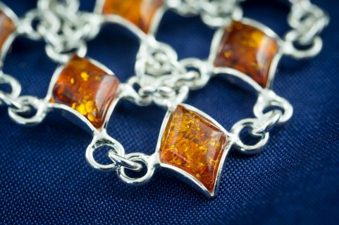 REGINA, COLLIER, AMBRE, ARGENT